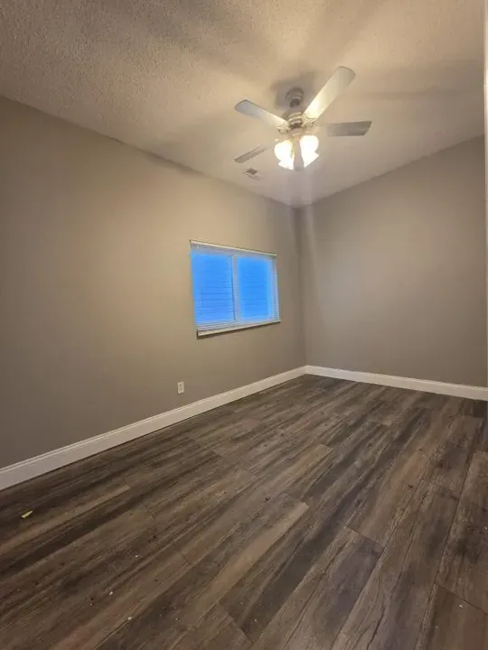 2 Bed 1 Bath Modern Contemporary Residence in Kansas City, KS - 4