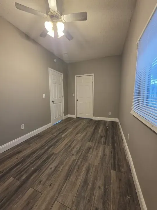 2 Bed 1 Bath Modern Contemporary Residence in Kansas City, KS - 5