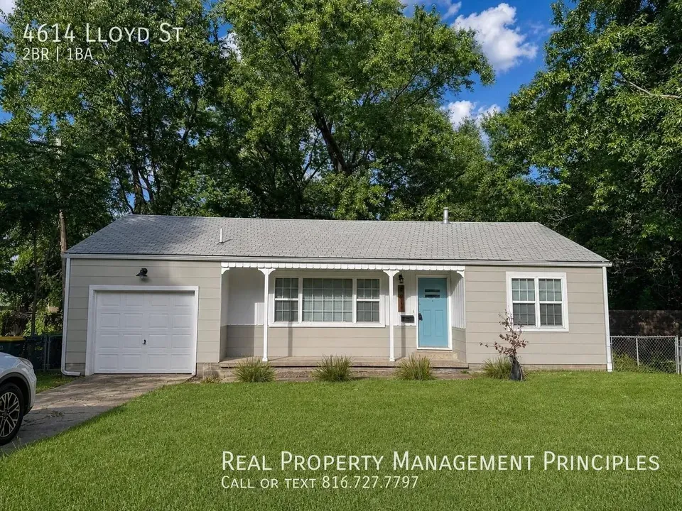 2 Bed 1 Bath Modern Contemporary Residence in Kansas City, KS - 1