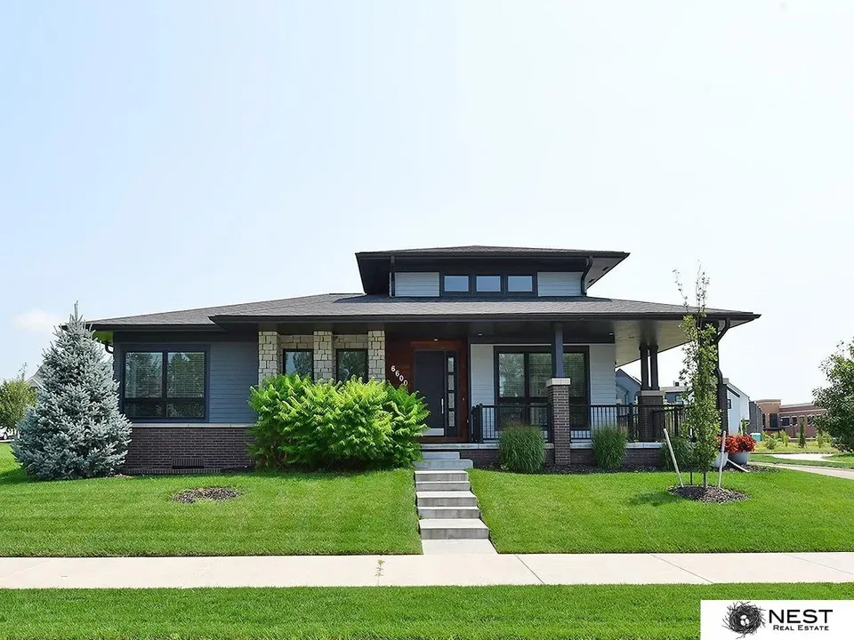 2 Bed 1 Bath Modern Contemporary Residence in Lincoln, NE