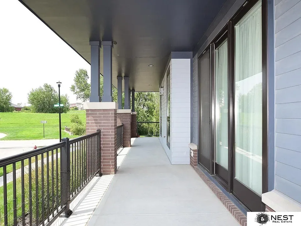 2 Bed 1 Bath Modern Contemporary Residence in Lincoln, NE - 4
