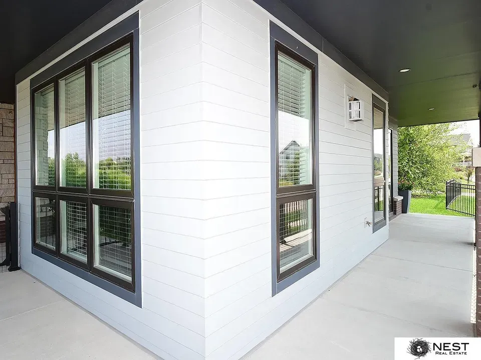 2 Bed 1 Bath Modern Contemporary Residence in Lincoln, NE - 5