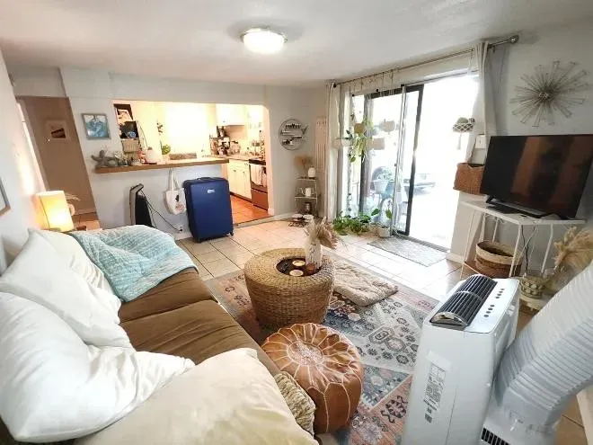 2 Bed 1 Bath Modern Contemporary Residence in Maui, HI - 1