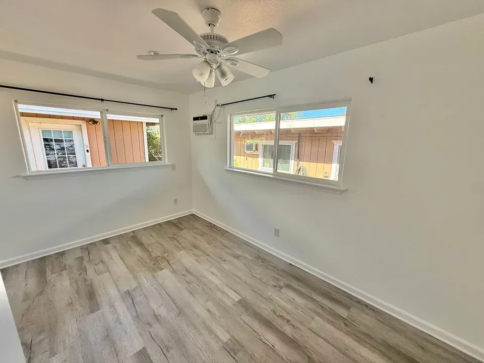 2 Bed 1 Bath Modern Contemporary Residence in Maui, HI - 4