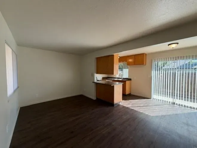 2 Bed 1 Bath Modern Contemporary Residence in Modesto, CA - 4