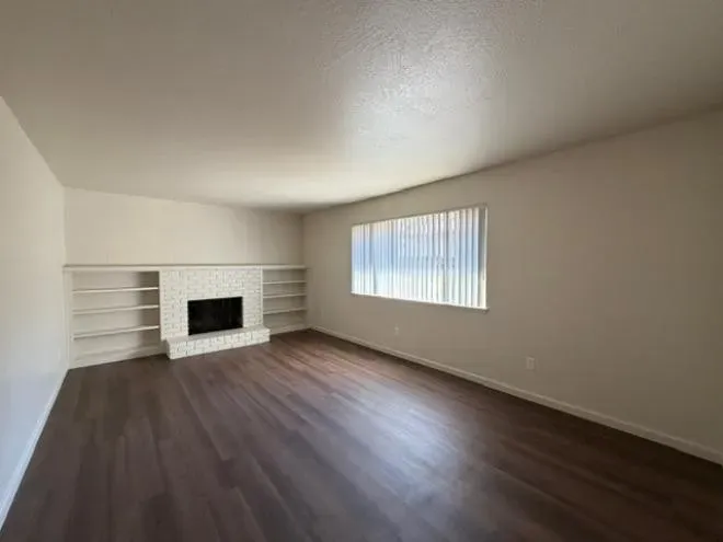 2 Bed 1 Bath Modern Contemporary Residence in Modesto, CA - 5
