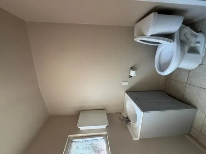 2 Bed 1 Bath Modern Contemporary Residence in Modesto, CA - 4