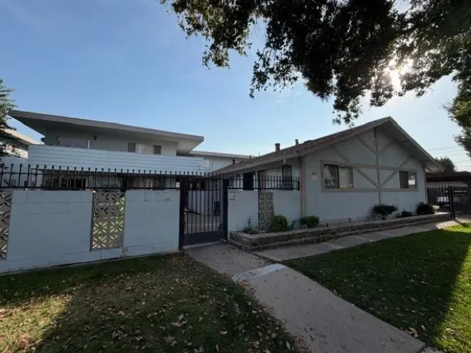 2 Bed 1 Bath Modern Contemporary Residence in Modesto, CA