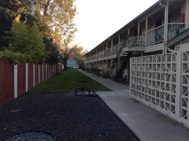 2 Bed 1 Bath Modern Contemporary Residence in Modesto, CA - 4