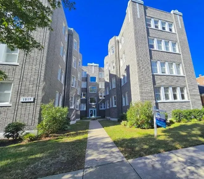 2 Bed 1 Bath Modern Contemporary Residence in Norfolk, VA