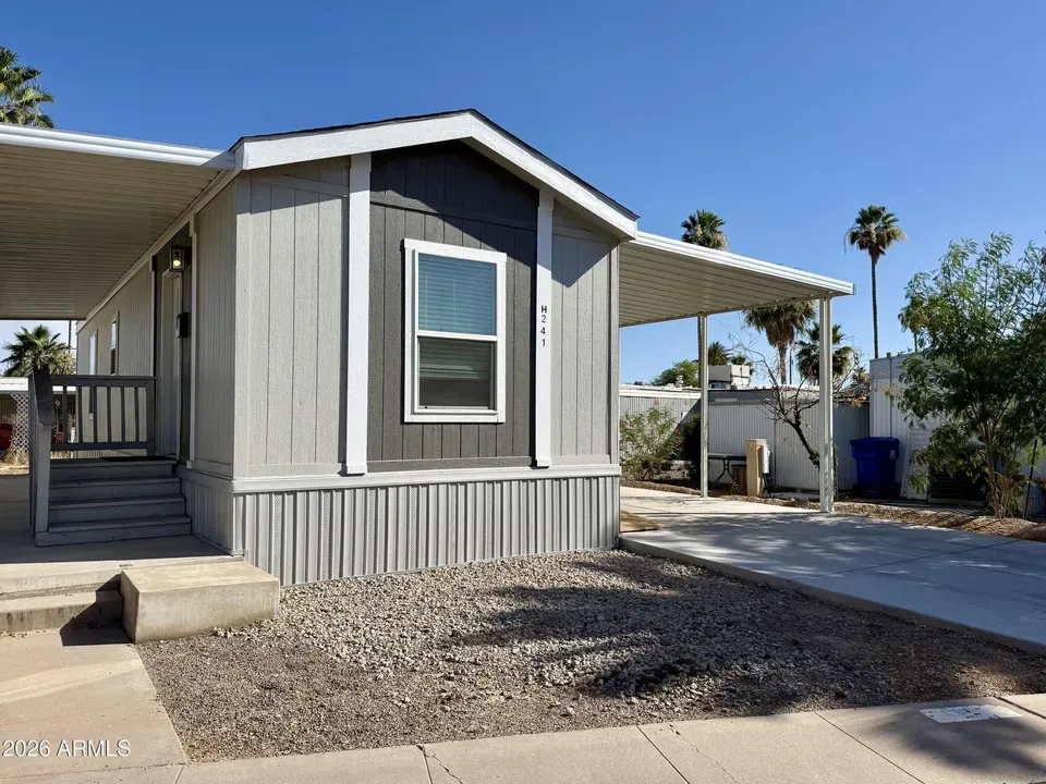 2 Bed 1 Bath Modern Contemporary Residence in Phoenix, AZ - 2