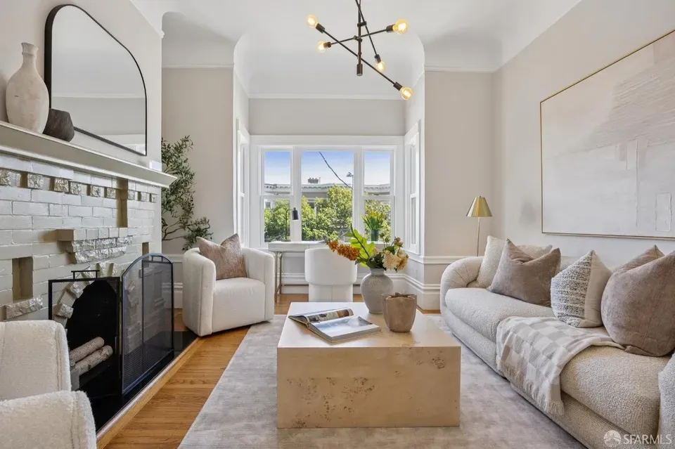 2 Bed 1 Bath Modern Contemporary Residence in San Francisco, CA - 2