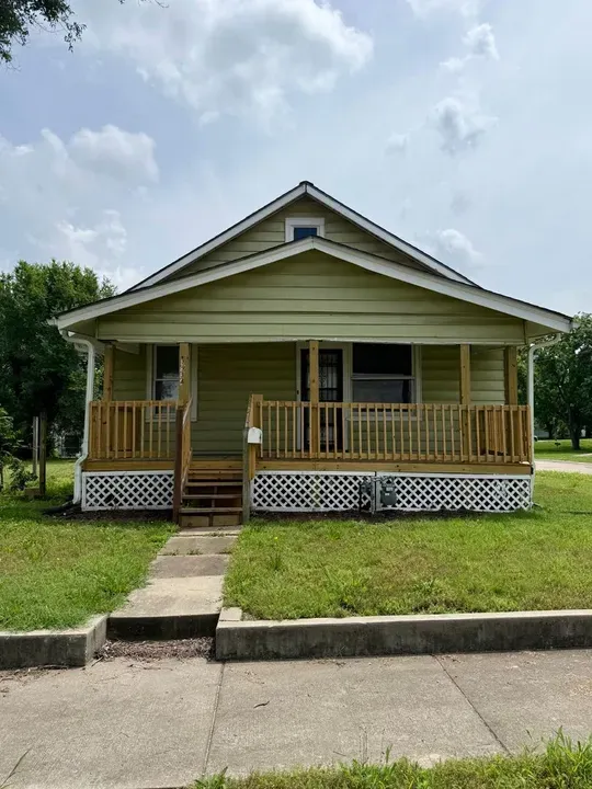 2 Bed 1 Bath Modern Contemporary Residence in Topeka, KS