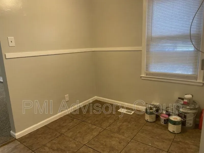 2 Bed 1 Bath Modern Contemporary Residence in Topeka, KS - 3