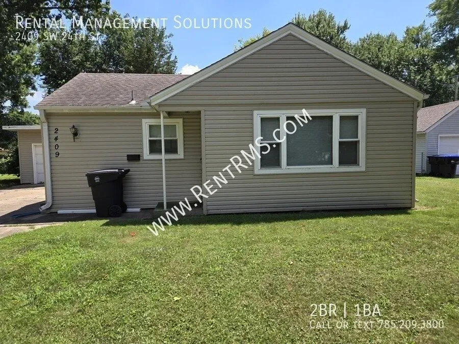 2 Bed 1 Bath Modern Contemporary Residence in Topeka, KS - 1