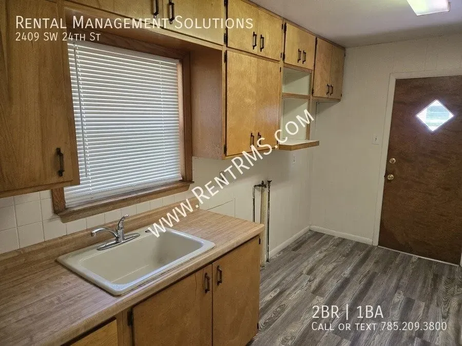 2 Bed 1 Bath Modern Contemporary Residence in Topeka, KS - 3