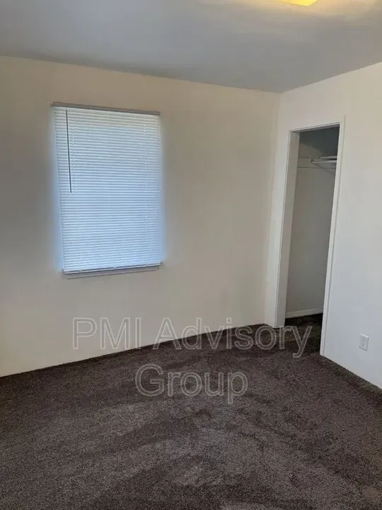 2 Bed 1 Bath Modern Contemporary Residence in Topeka, KS - 3