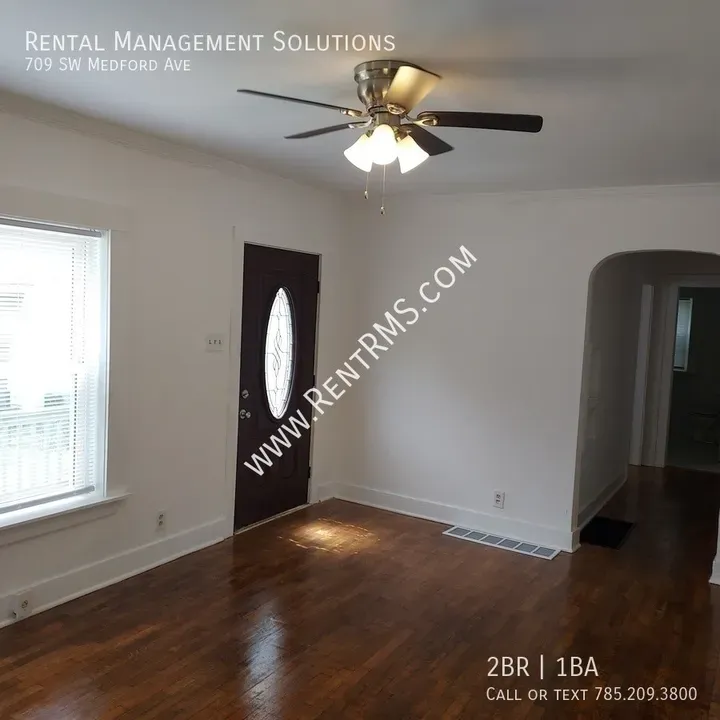 2 Bed 1 Bath Modern Contemporary Residence in Topeka, KS - 5
