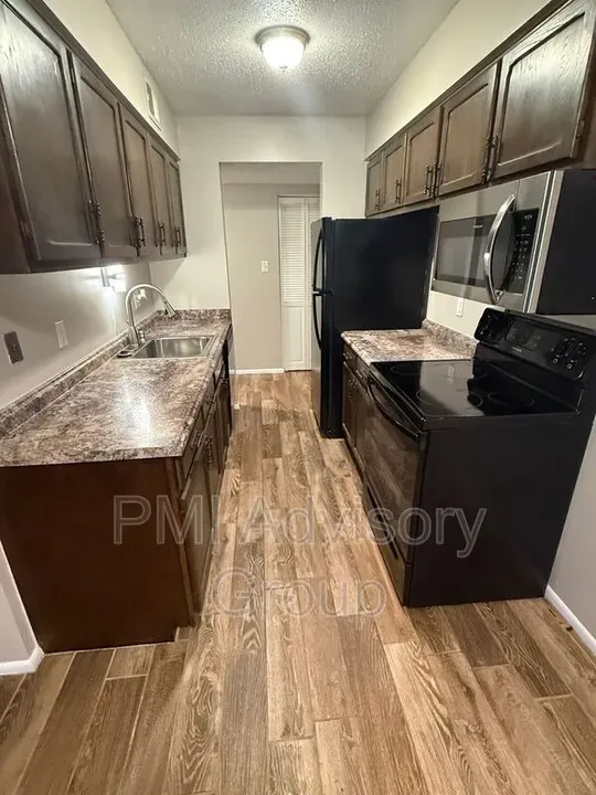 2 Bed 1 Bath Modern Contemporary Residence in Topeka, KS - 1