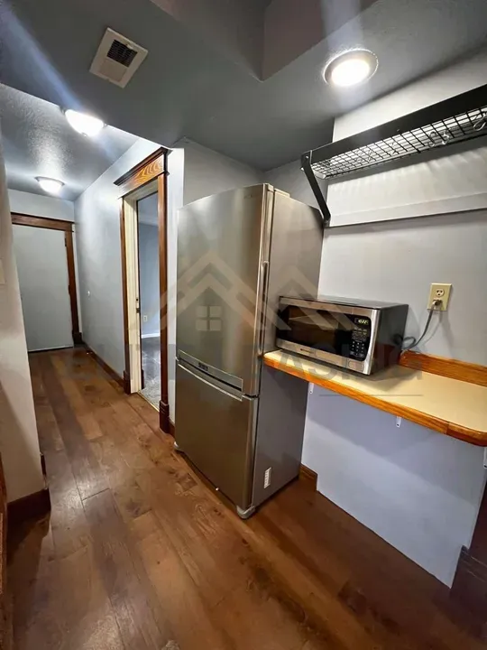 2 Bed 1 Bath Modern Contemporary Residence in Topeka, KS - 5