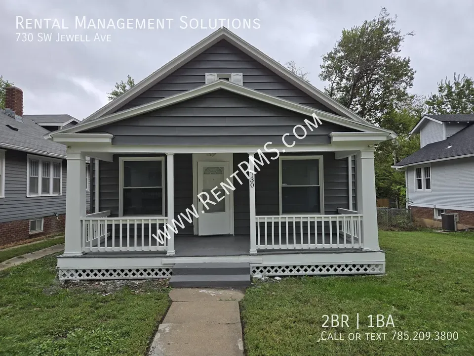 2 Bed 1 Bath Modern Contemporary Residence in Topeka, KS - 1