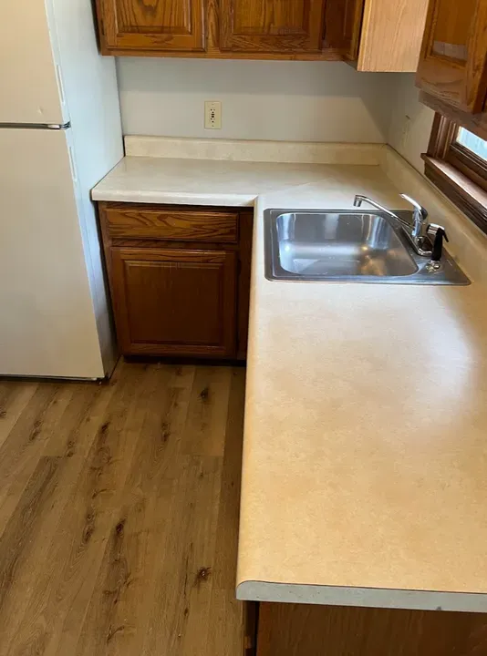 2 Bed 1 Bath Modern Contemporary Residence in Topeka, KS - 5