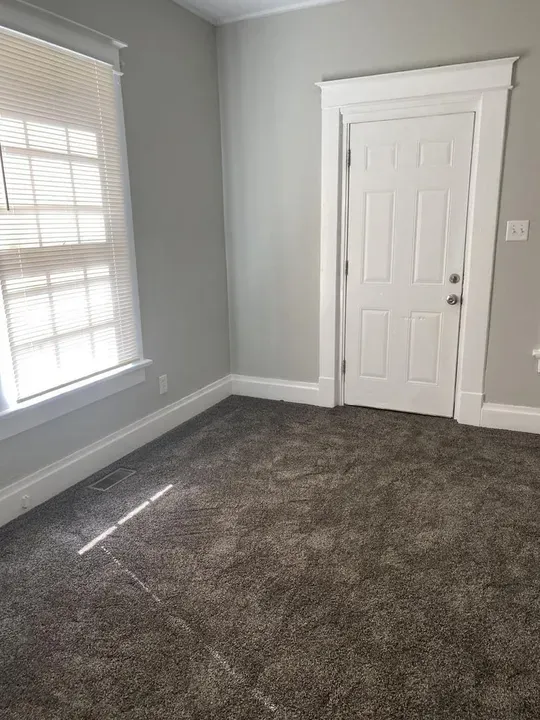 2 Bed 1 Bath Modern Contemporary Residence in Topeka, KS - 4
