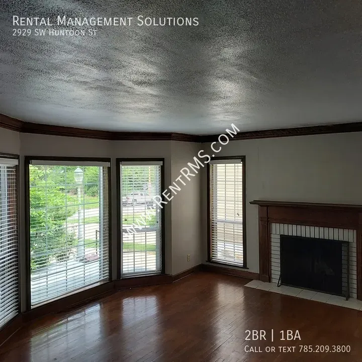 2 Bed 1 Bath Modern Contemporary Residence in Topeka, KS - 4