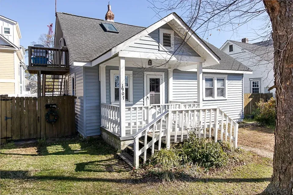 2 Bed 1 Bath Modern Contemporary Residence in Virginia Beach, VA - 2