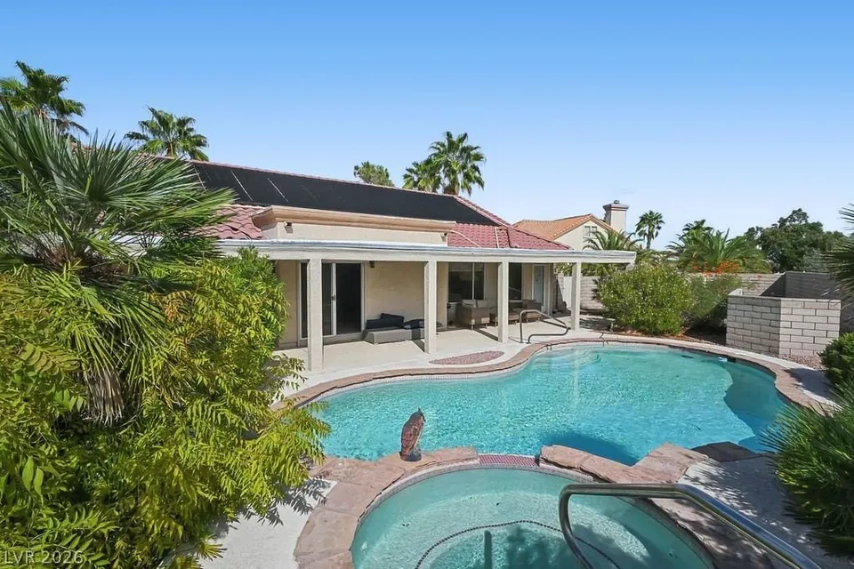 2 Bed 1 Bath Modern Farmhouse in Las Vegas, NV