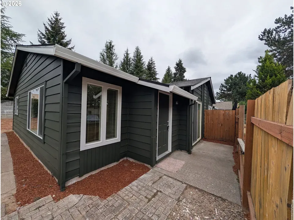 2 Bed 1 Bath Multi-Unit Residential Property in Hillsboro, OR