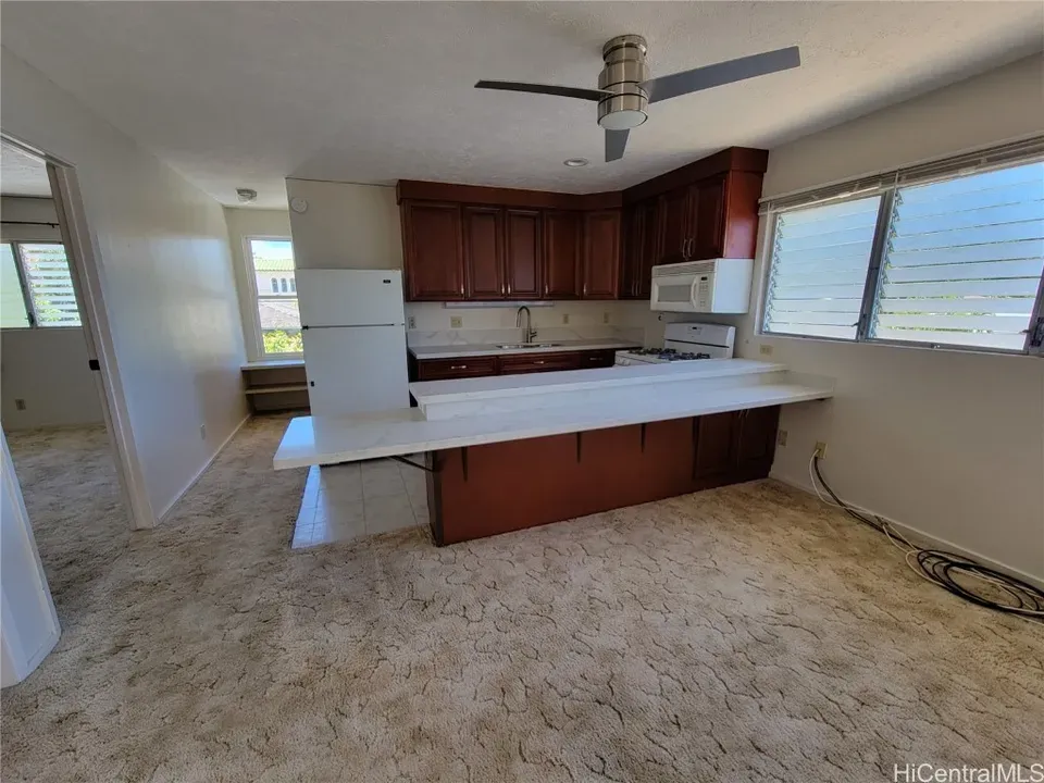 2 Bed 1 Bath Multi-Unit Residential Property in Honolulu, HI - 2