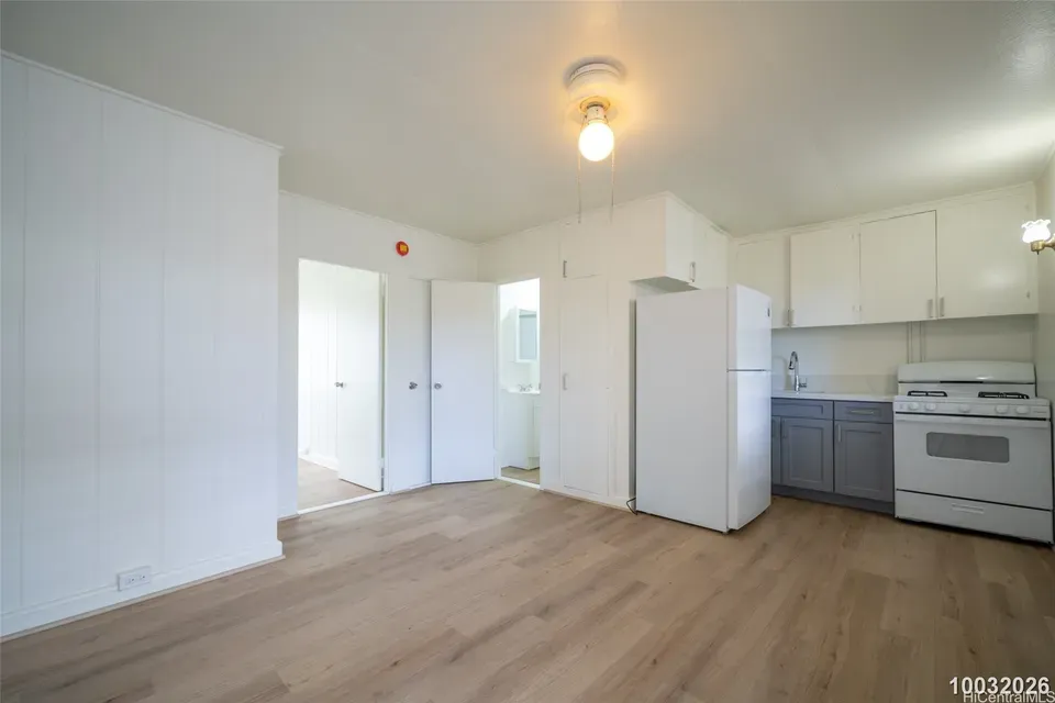 2 Bed 1 Bath Multi-Unit Residential Property in Honolulu, HI - 4
