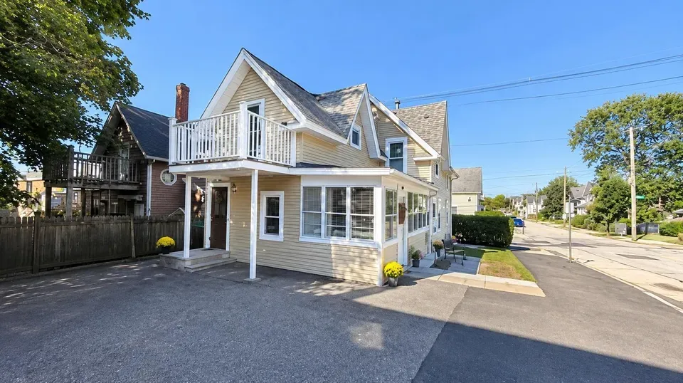 2 Bed 1 Bath Multi-Unit Residential Property in Manchester, NH