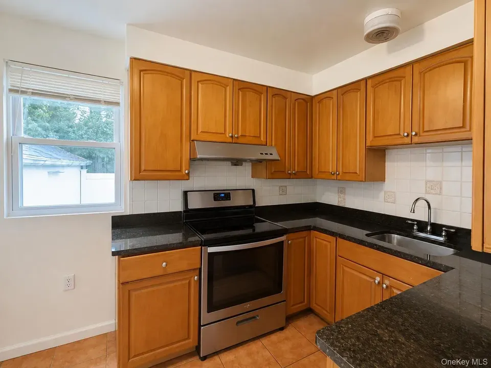 2 Bed 1 Bath Multi-Unit Residential Property in Queens, NY - 5