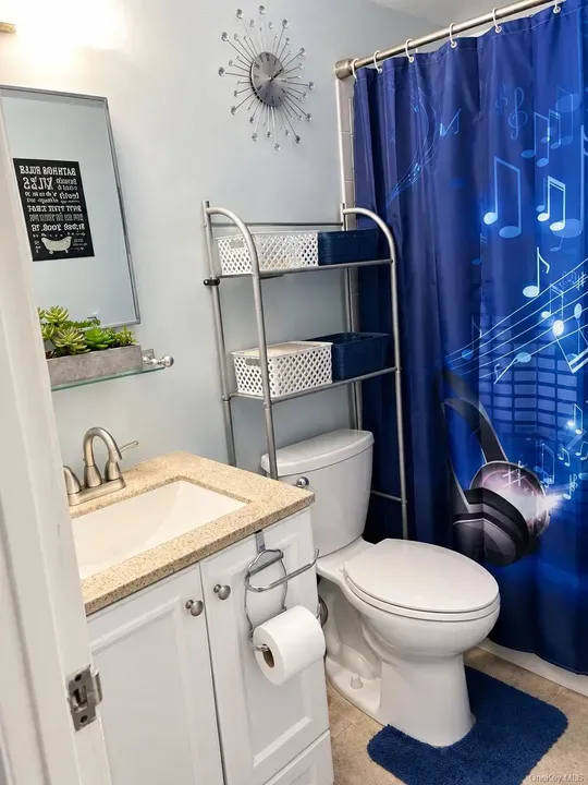 2 Bed 1 Bath Multi-Unit Residential Property in Queens, NY - 4