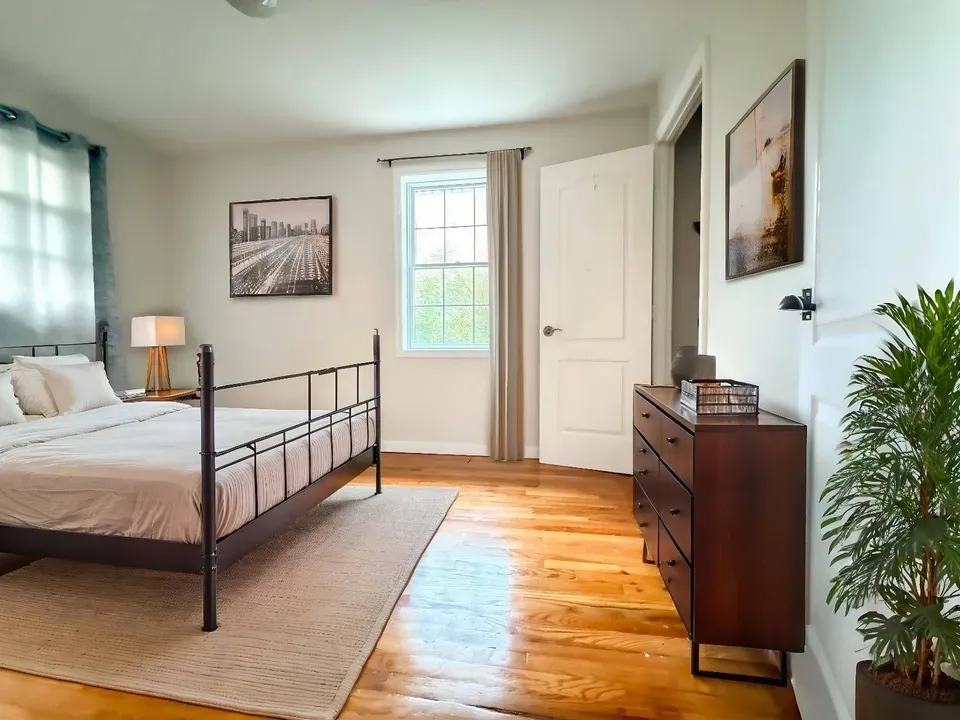 2 Bed 1 Bath Multi-Unit Residential Property in Queens, NY - 3