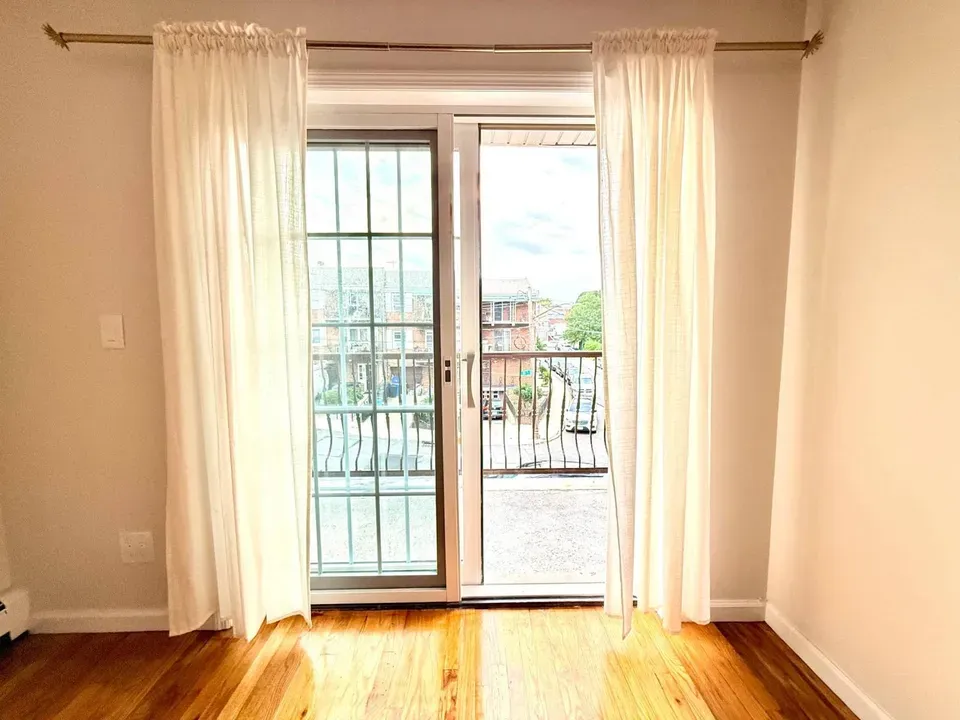 2 Bed 1 Bath Multi-Unit Residential Property in Queens, NY - 4