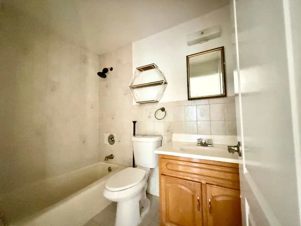 2 Bed 1 Bath Multi-Unit Residential Property in Queens, NY - 5