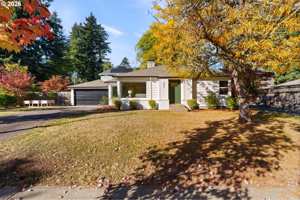 2 Bed 1 Bath Classic Historic Era Home in Portland, OR