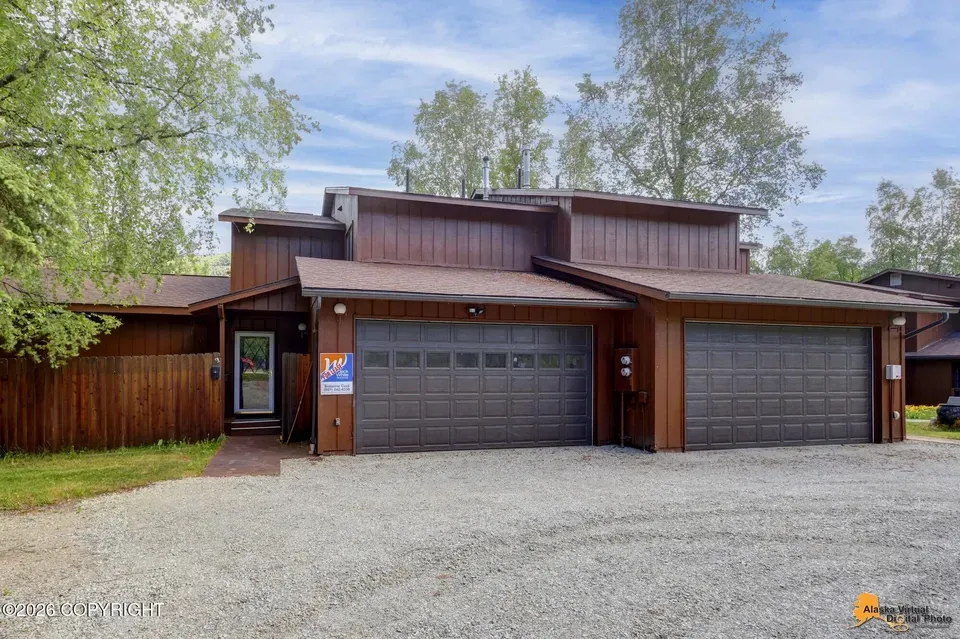 2 Bed 1 Bath Traditional Suburban Family Home in Anchorage, AK