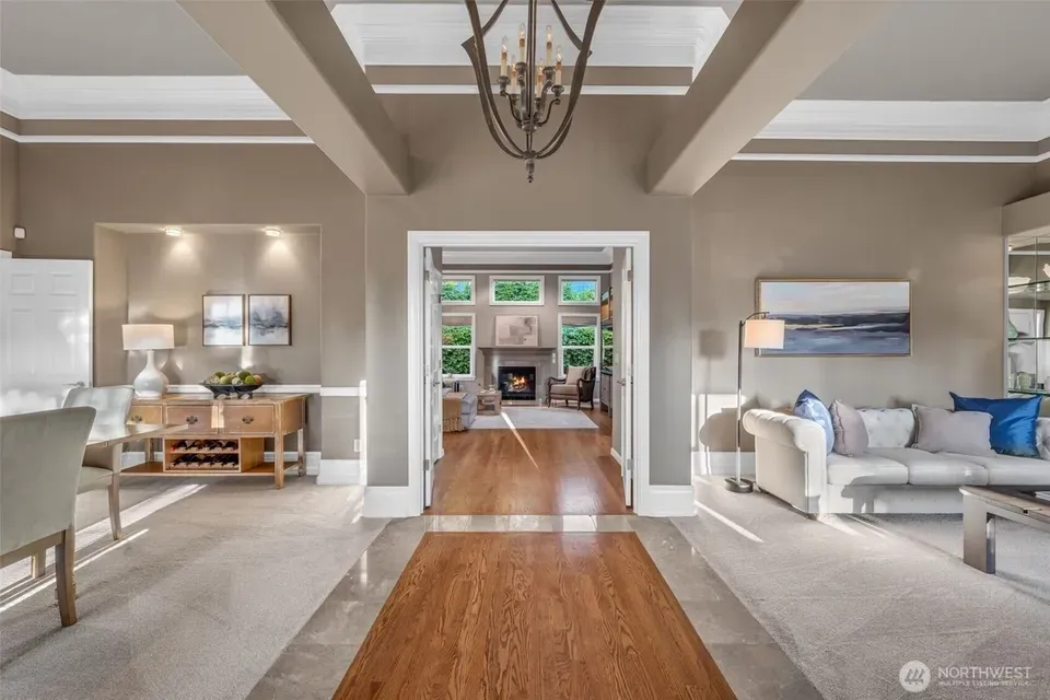 2 Bed 1 Bath Traditional Suburban Family Home in Bellevue, WA - 4