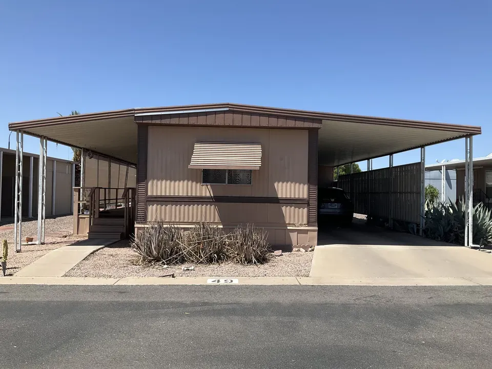 2 Bed 1 Bath Traditional Suburban Family Home in Mesa, AZ