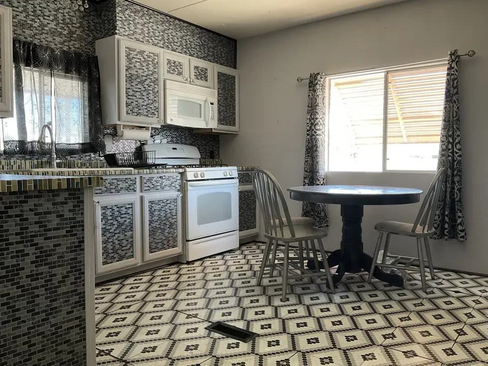 2 Bed 1 Bath Traditional Suburban Family Home in Mesa, AZ - 3
