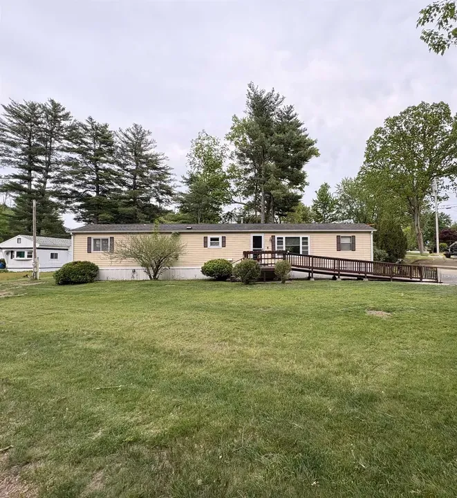 2 Bed 1 Bath Traditional Suburban Family Home in Nashua, NH - 2