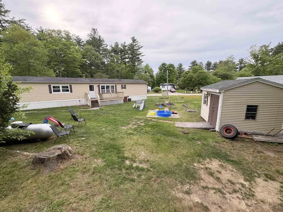 2 Bed 1 Bath Traditional Suburban Family Home in Nashua, NH - 3