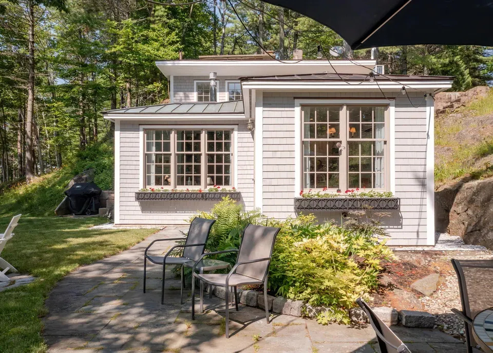 2 Bed 1 Bath Traditional Suburban Family Home in Portland, ME - 3