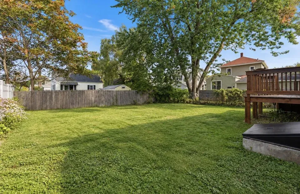2 Bed 1 Bath Traditional Suburban Family Home in Portland, ME - 3