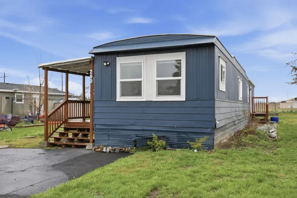 2 Bed 1 Bath Traditional Suburban Family Home in Spokane, WA - 2
