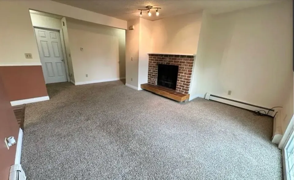 2 Bed 1 Bath Urban Residential Condo in Anchorage, AK - 4